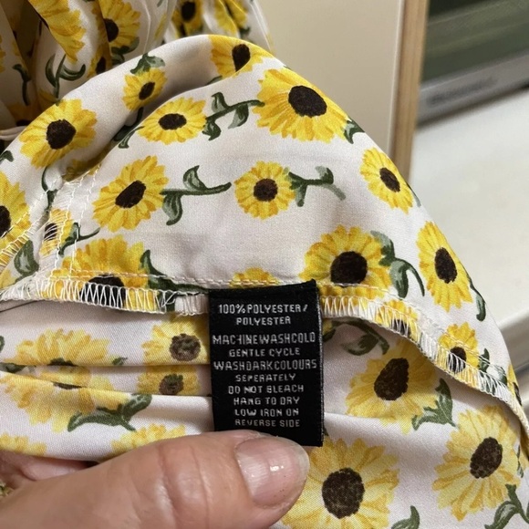 Whos That Girl Sunflower Tie Up Size L Balloon Sleeves Blouse Top NEW - Picture 5 of 8